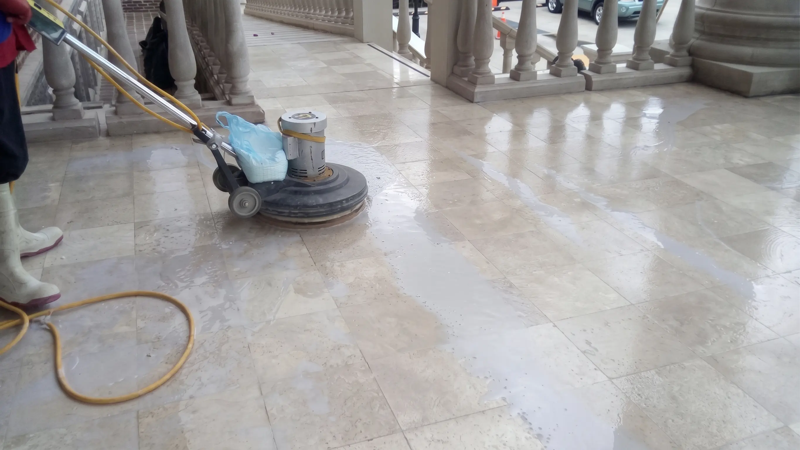 Servicio de Pulido y Abrillantado de Pisos MGCleanogar en León y San Pedro